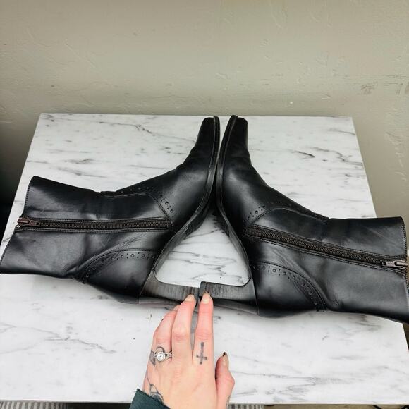 Sudini Black Leather Above Ankle Heel Booties Women’s Size 6 - Picture 6 of 11